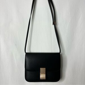 Boutique Black Gold Flap Flat Clasp Crossbody Bag